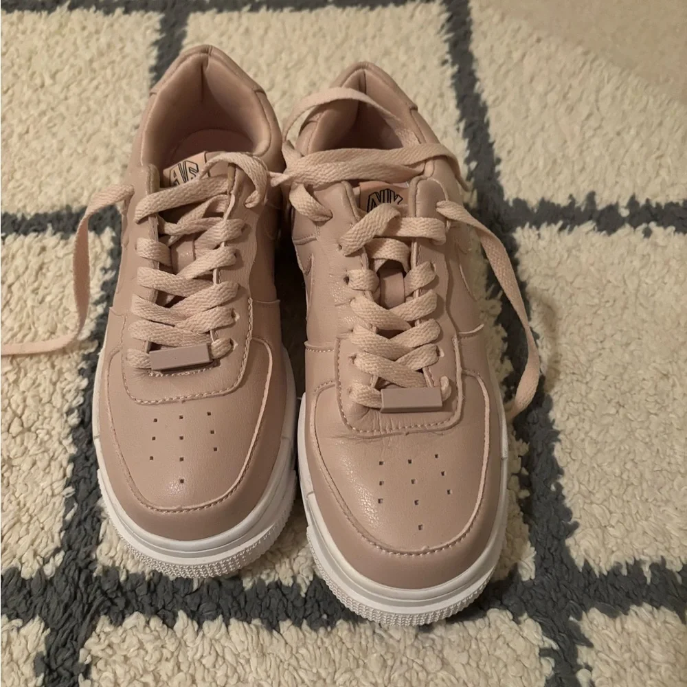 Nike Air Force 1 Pixel 🌸 - Picture 7 of 8